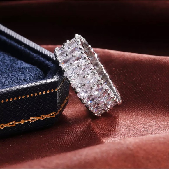 ✨Wide Dazzling Band✨ - Picture 5 of 12